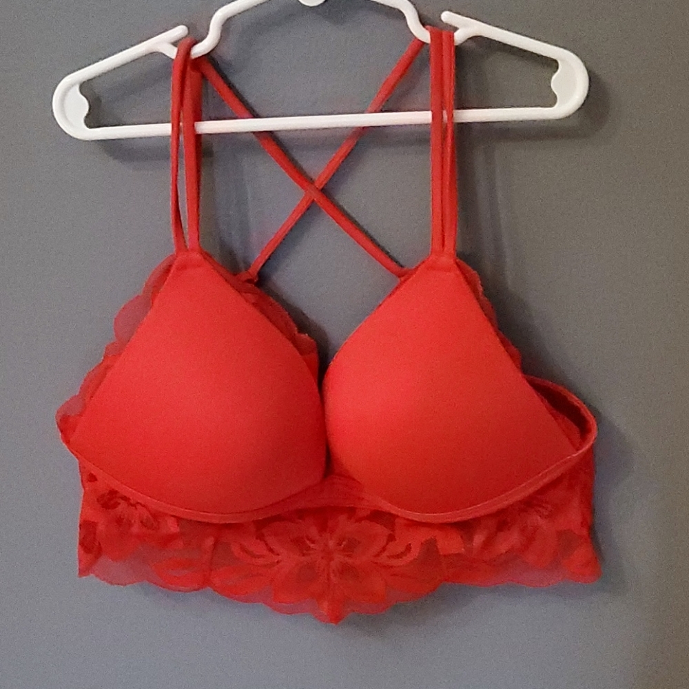 VS pink bra